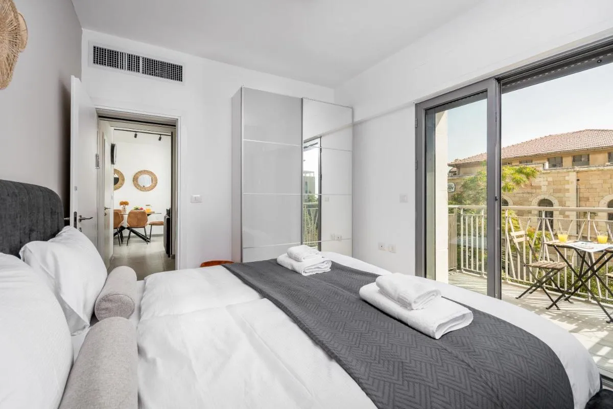 Image 6 of 2BDR W parking shirat haneviim – Mamilla Area sea-u jerusalem