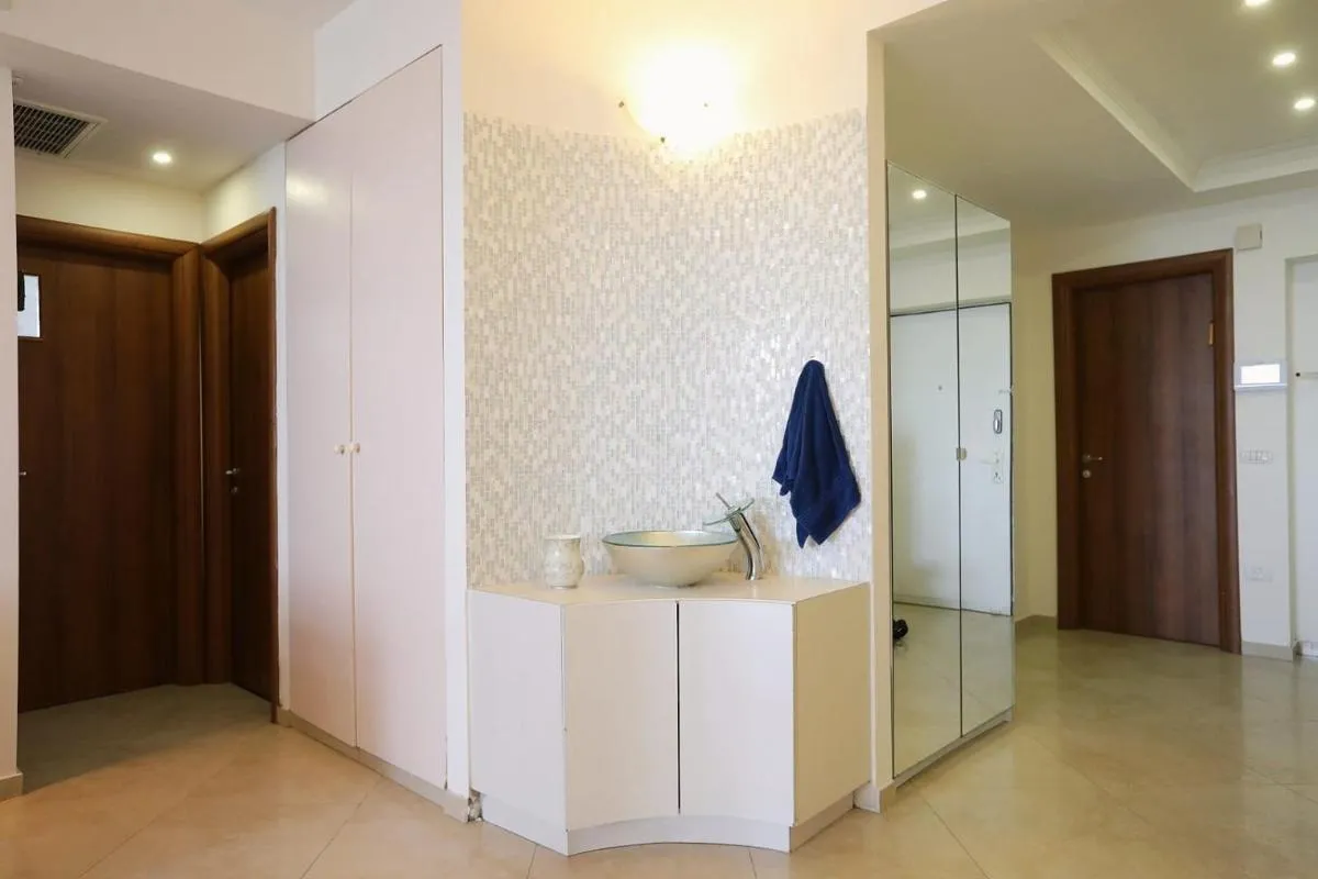 Image 2 of Art Apartment In Mamila – Parking Best Location 2
