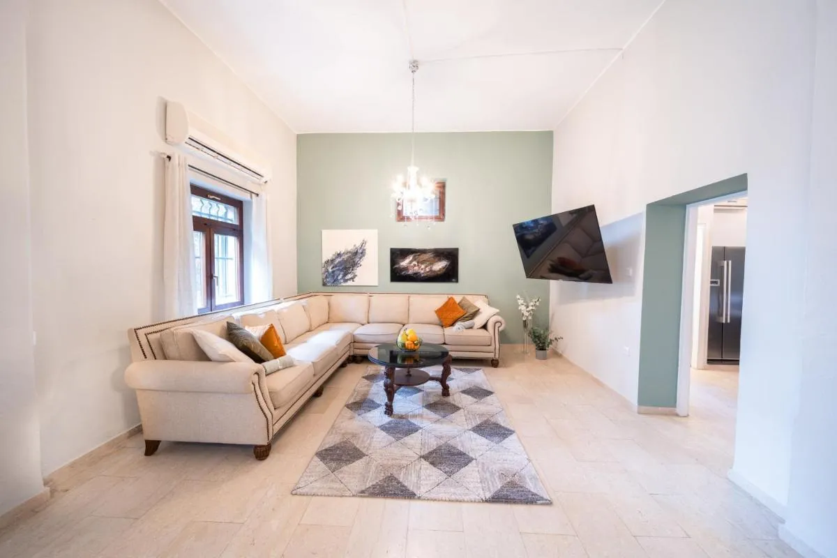 Image 6 of Art Apartment In Mamila – Villa Rehavia