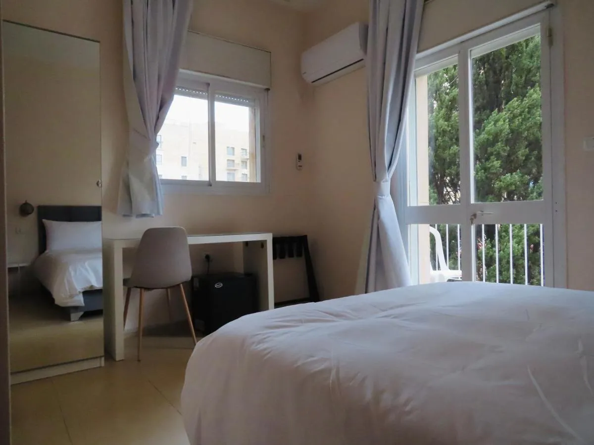 Image 6 of B12 Inn