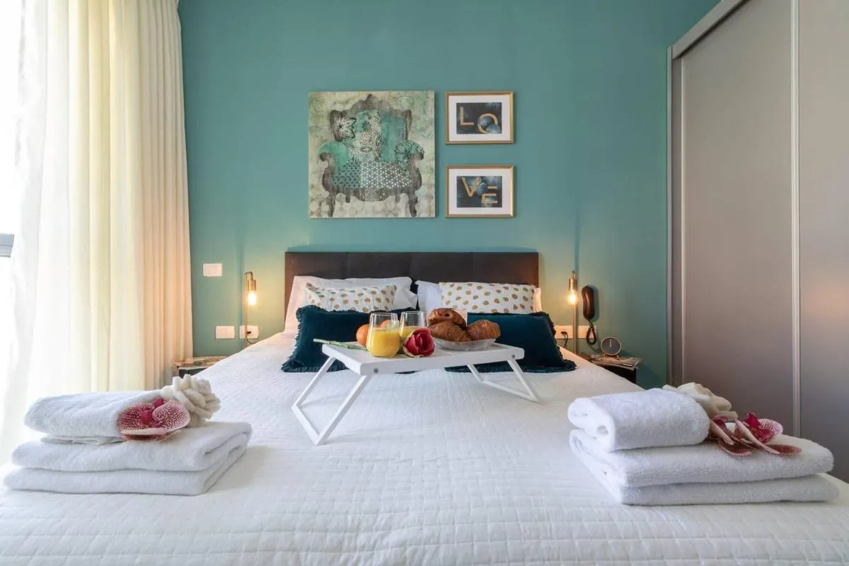 Image 1 of Beautiful 1 bedroom in great central area