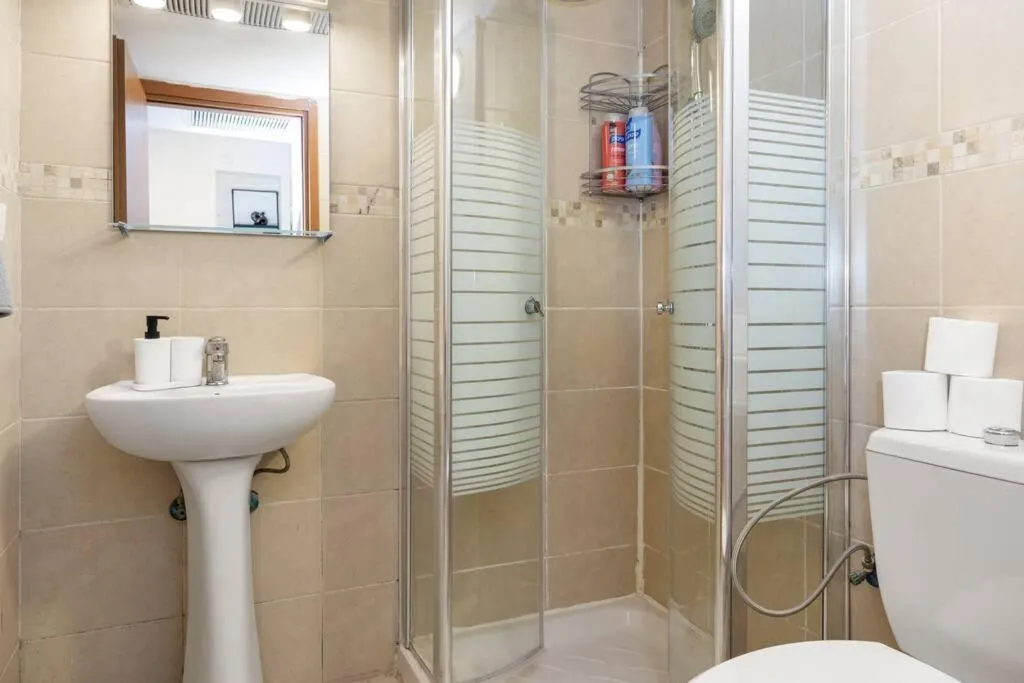 Image 2 of Beautiful Ben Yehuda Apartment