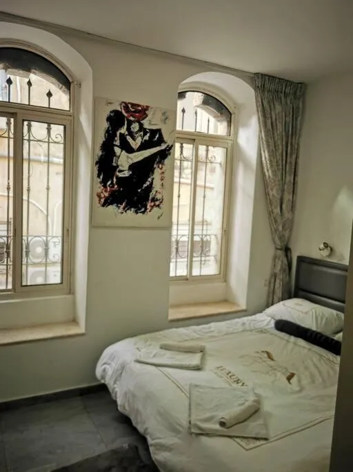 Image 3 of Beautiful apartment in the center ofJerusalem 4