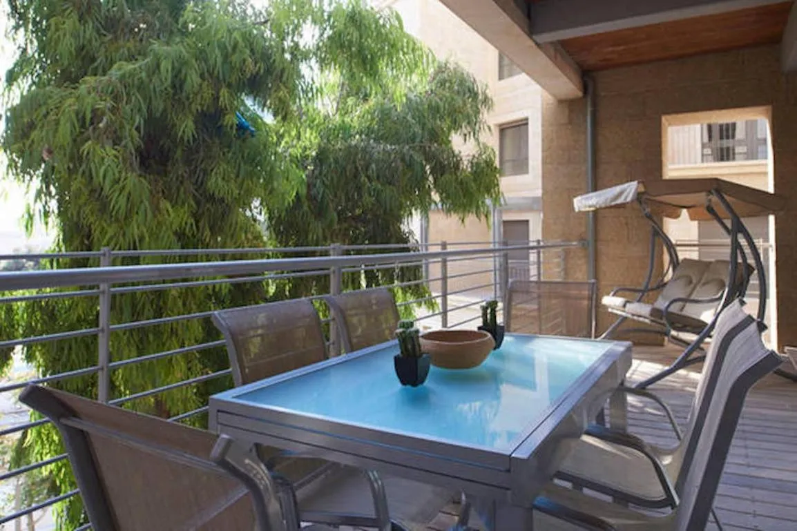 Image 6 of Chic & Quiet Apartments in City Center by FeelHome