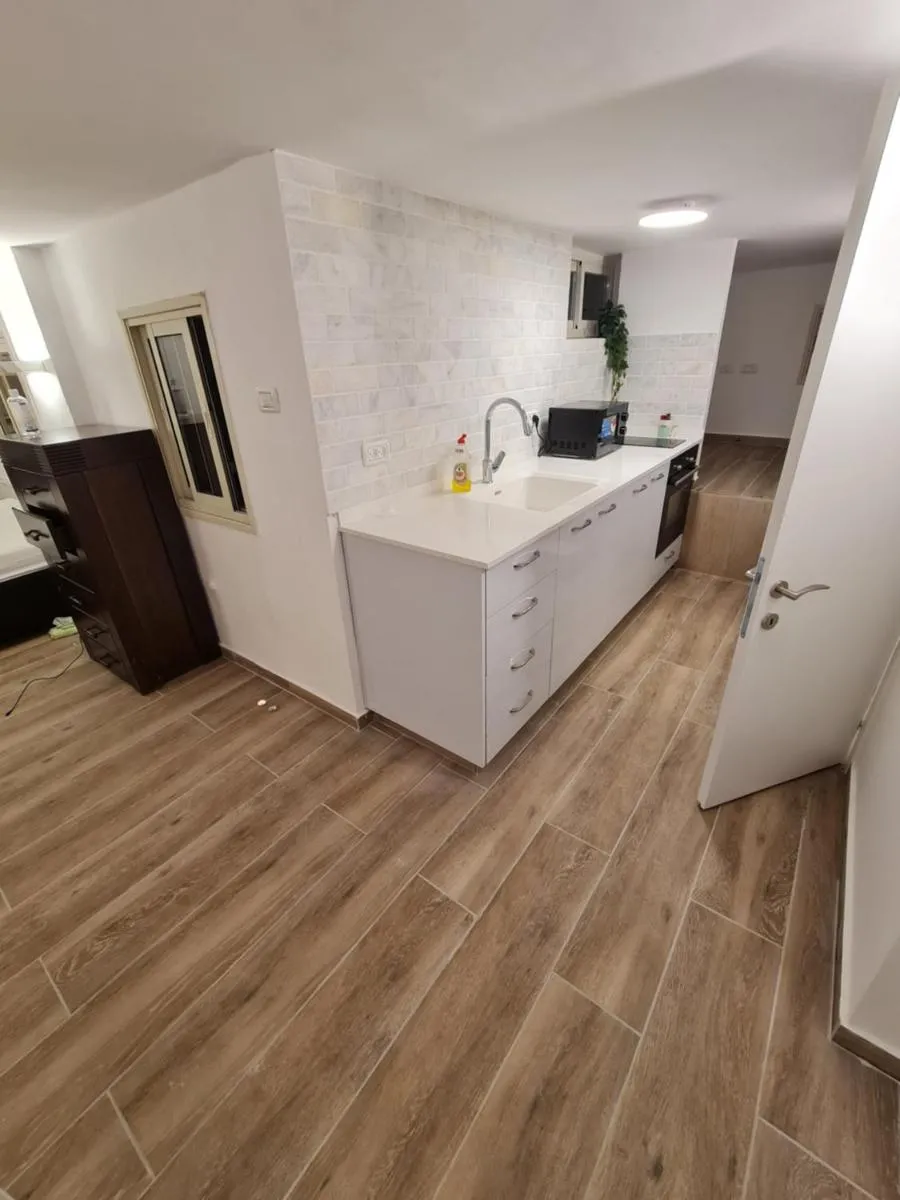 Image 4 of Cohens apartments