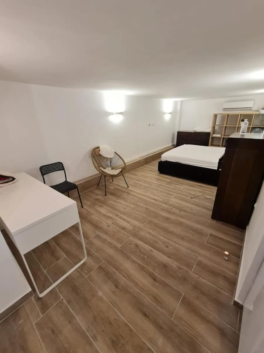 Image 5 of Cohens apartments