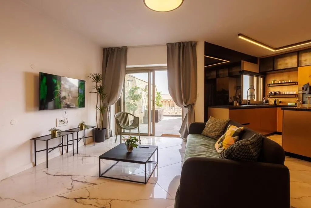 Image 2 of Grand Jerusalem Luxury Apartment By Nimizz