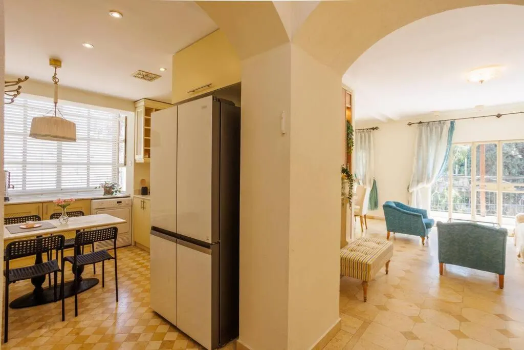 Image 3 of Hovevey Tsiyon Luxury Apartment By Nimizz