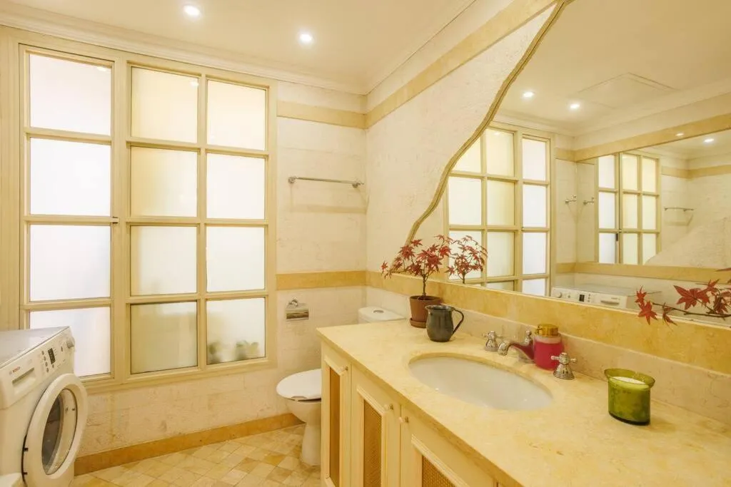 Image 6 of Hovevey Tsiyon Luxury Apartment By Nimizz