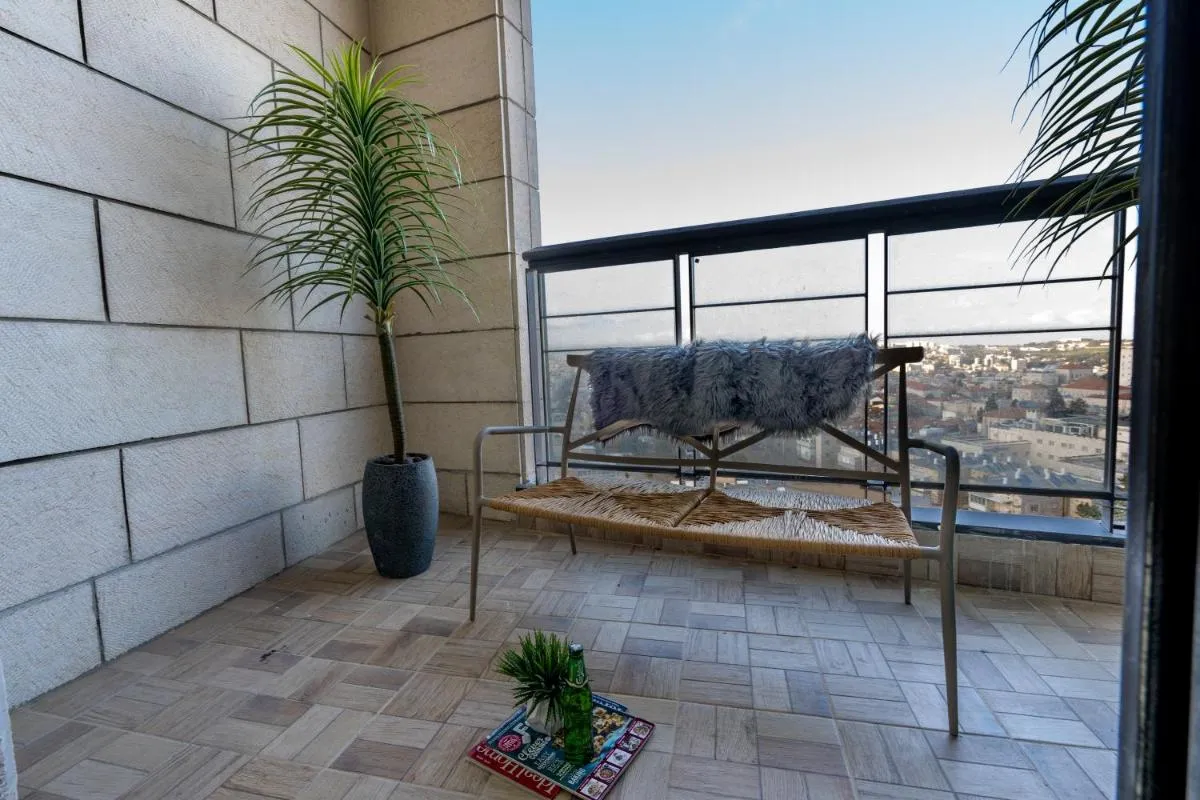 Image 4 of J-Tower Apartments