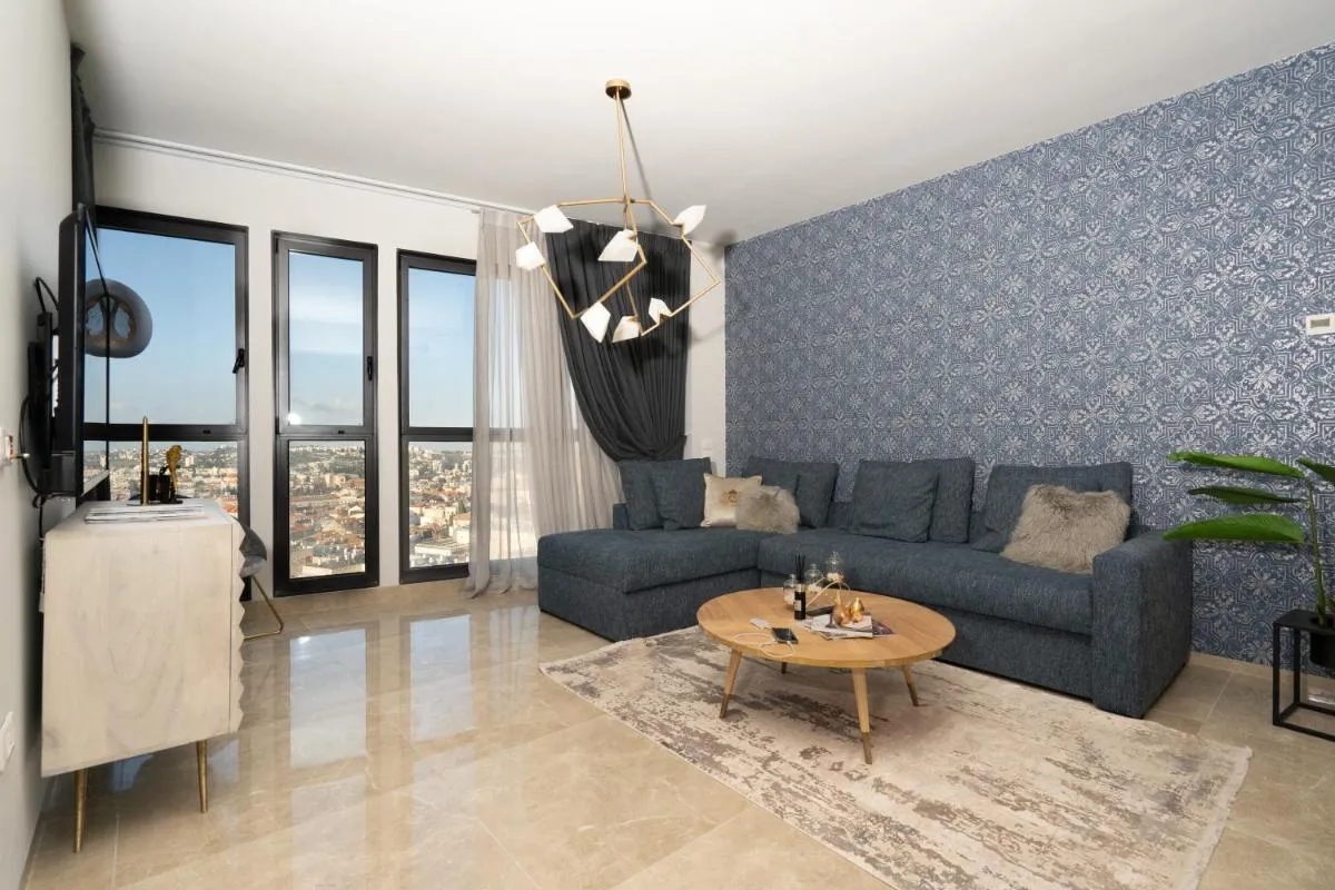 Image 3 of J-Tower Apartments