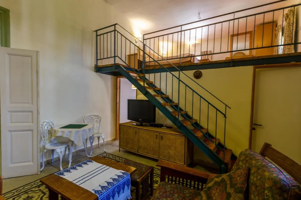 Image 4 of Jerusalem Garden Home