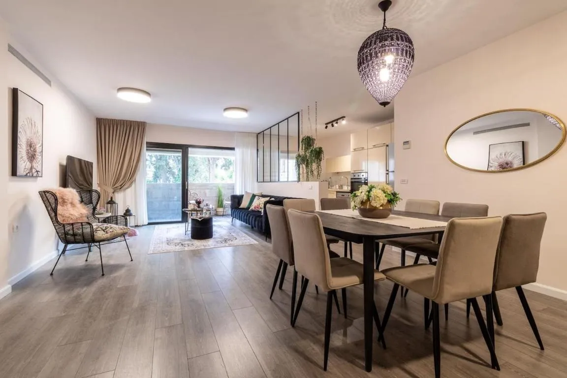 Image of King David Residence Luxury 4 BD/Pool/Gym/Parking