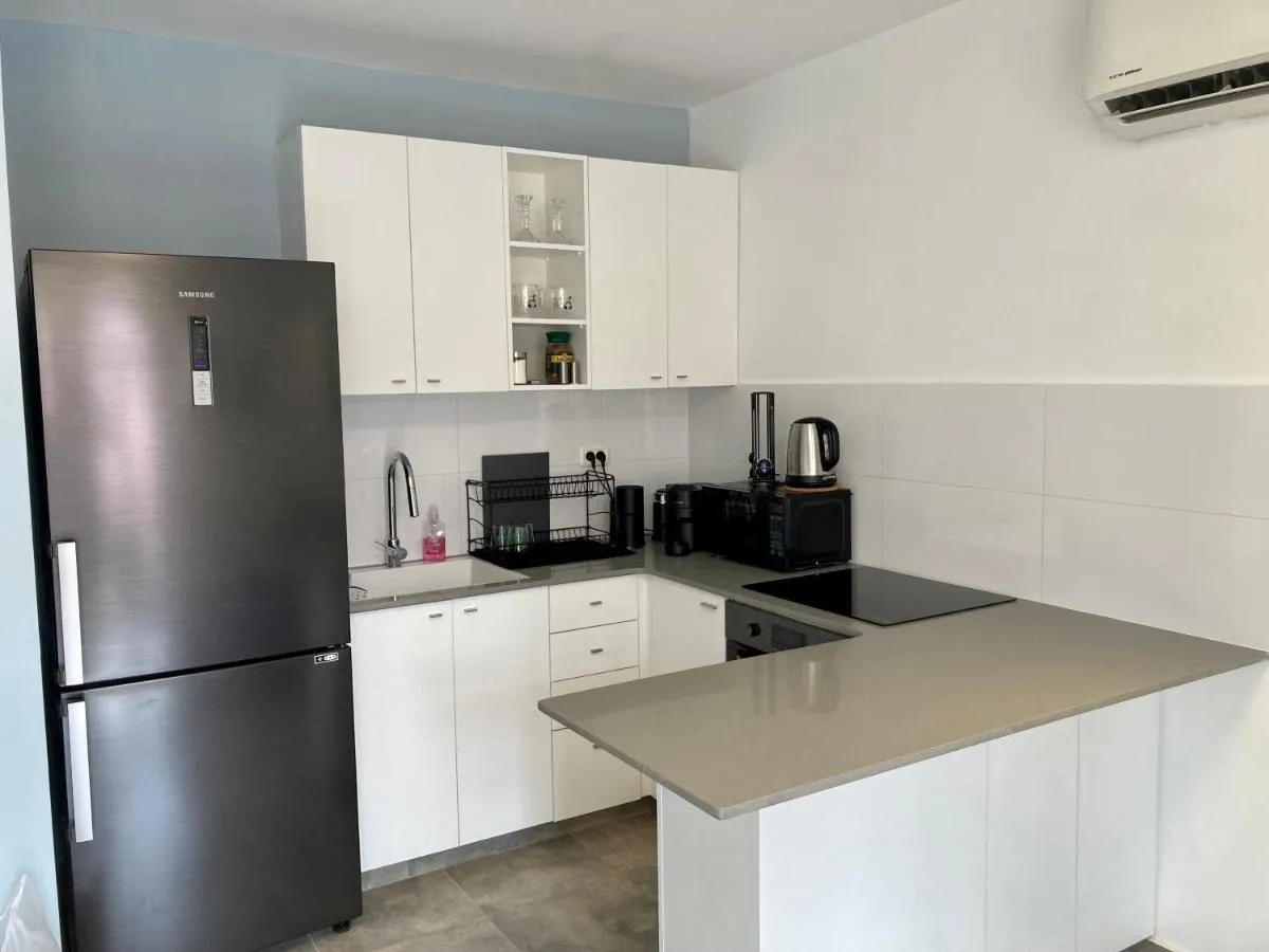 Image 2 of Lovely New Private Duplex in Prime City Center location