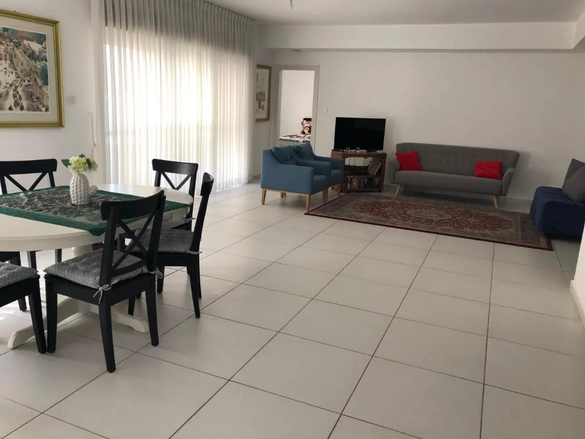Image 4 of Luxurious Huge 5R in Jerusalem center