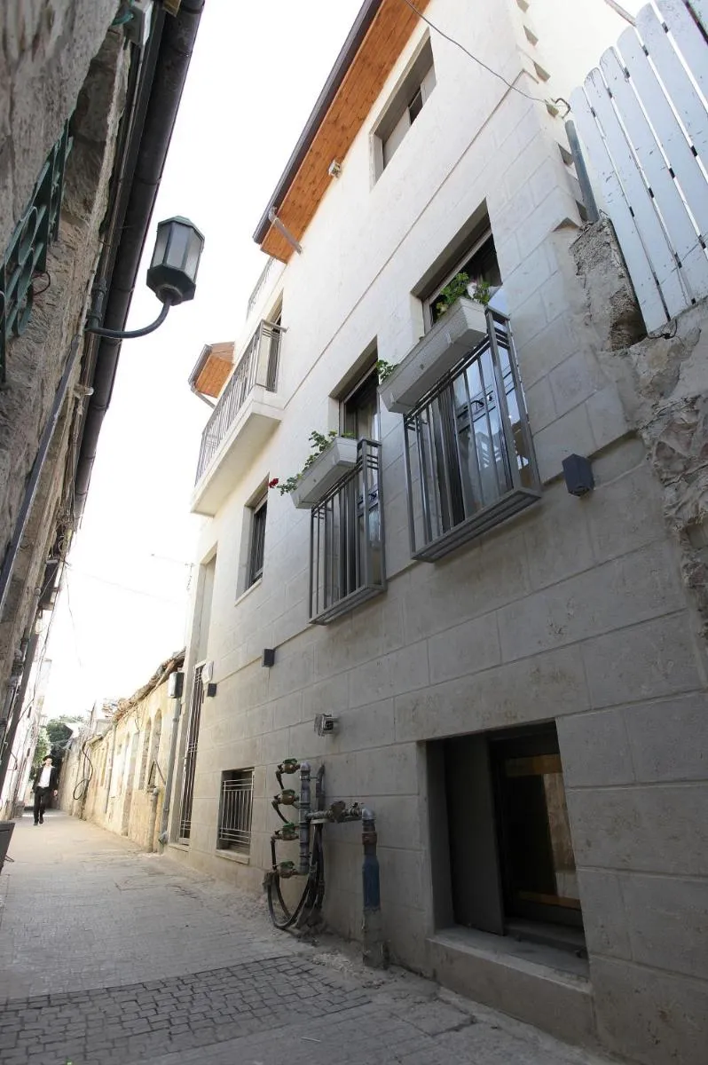 Image 5 of Modern Home In The Heart of Nachlaot