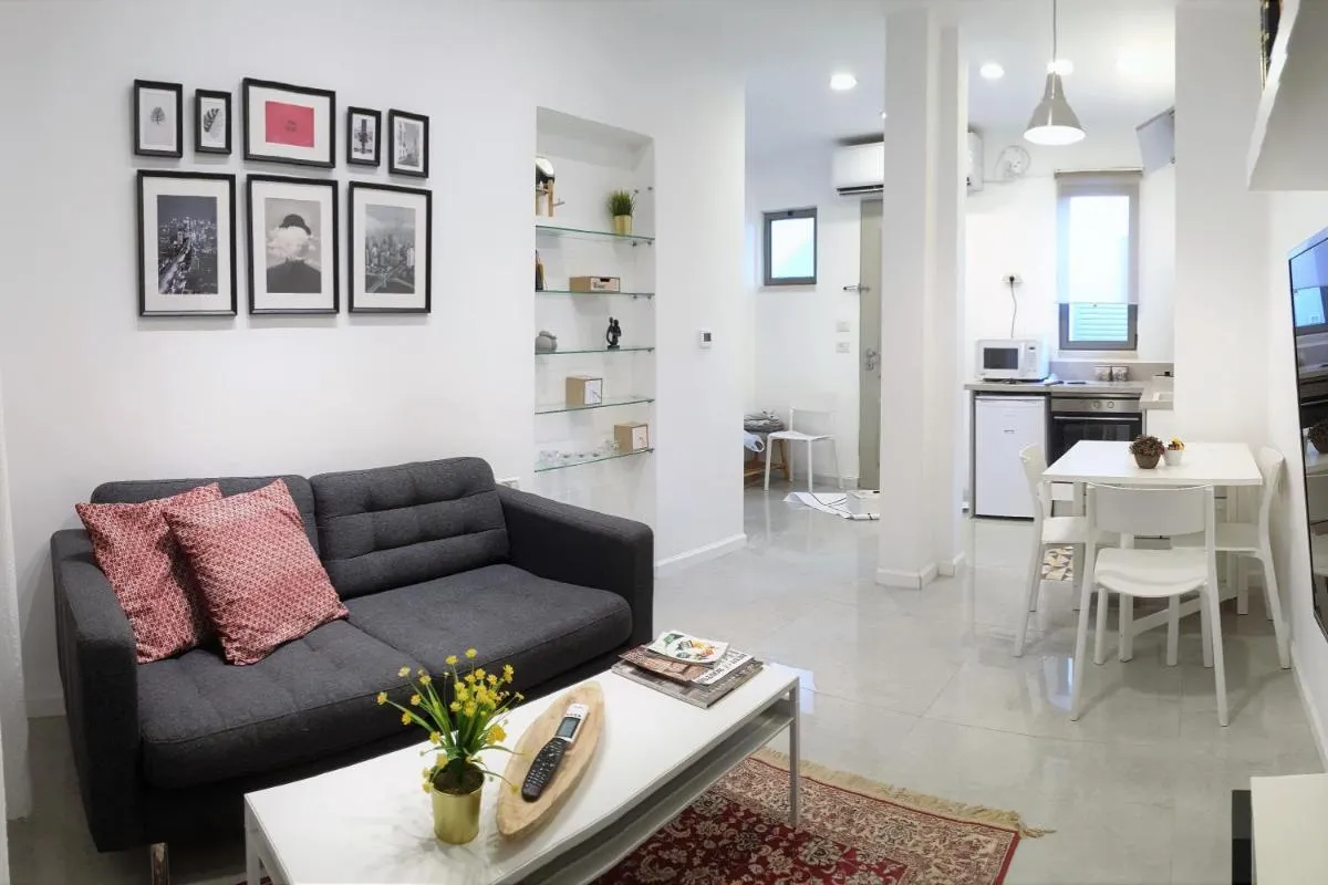 Image 3 of Modern Home In The Heart of Nachlaot