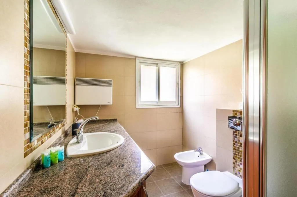 Image 2 of Molho 2BR for 6 guests