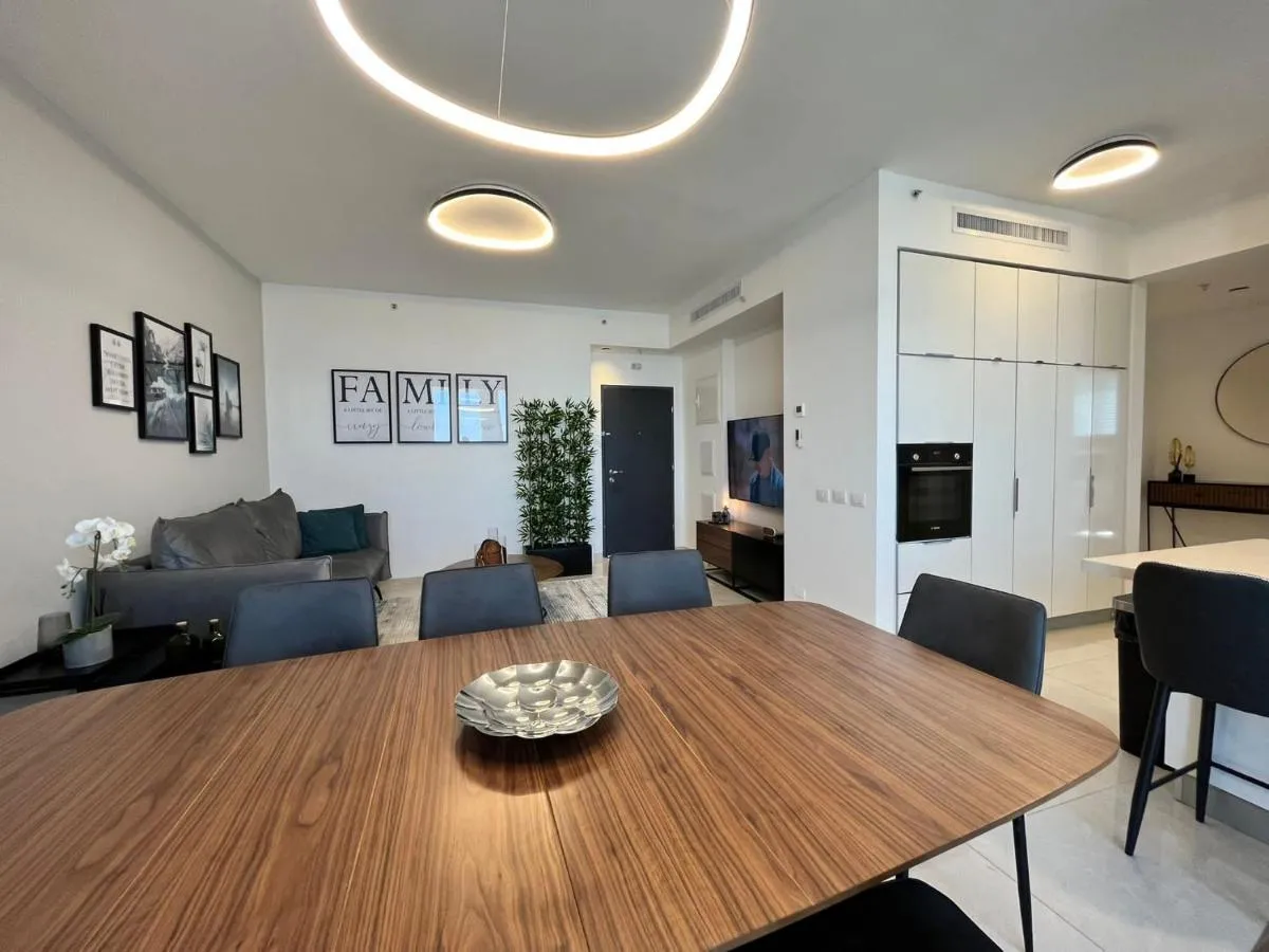 Image 2 of New Luxuries 3 bedroom apartment in J TOWER