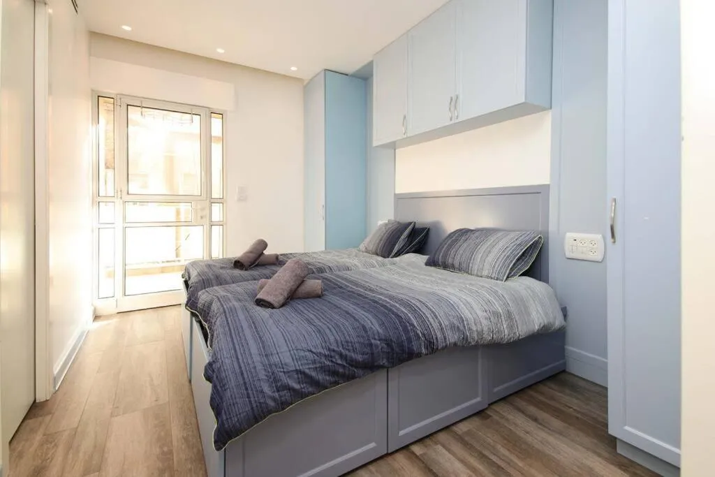 Image 6 of Spacious & Modern 5 bed in the Center of Rechavia!