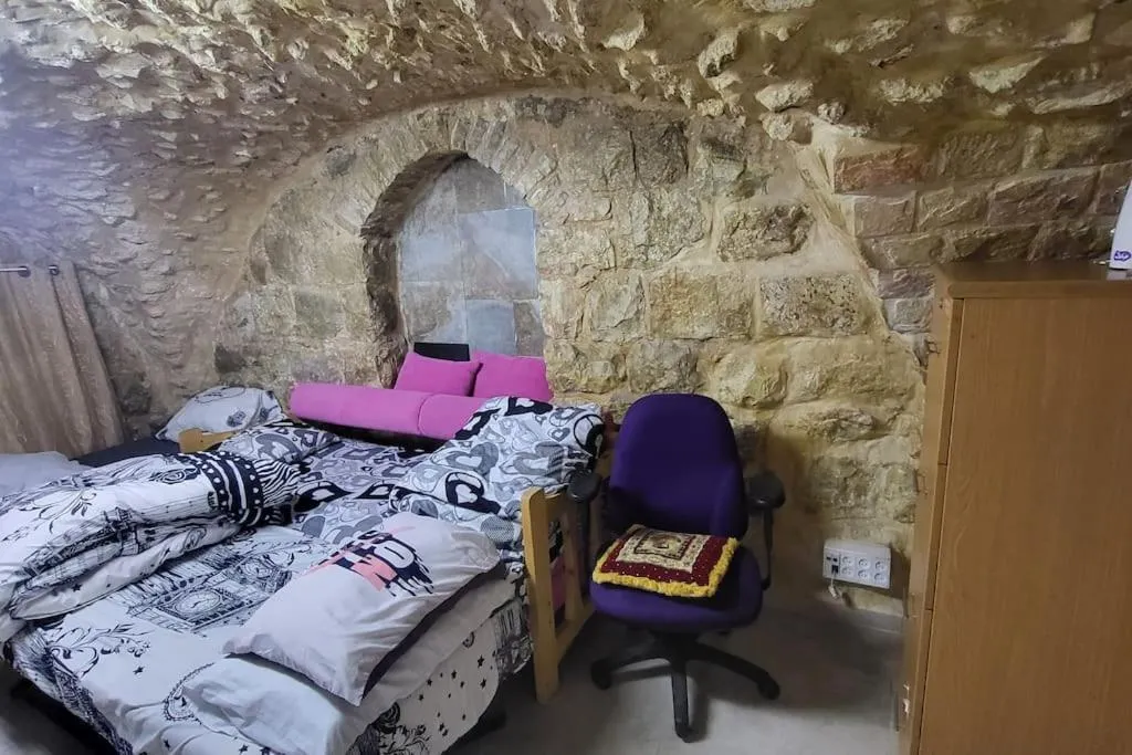 Image 2 of historic luxury cave