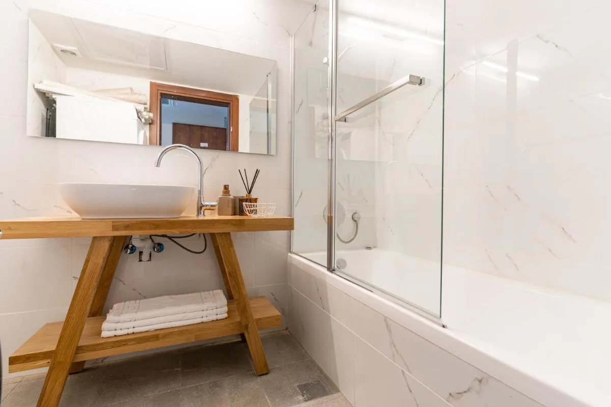 Image 2 of jerusalem luxury apartment