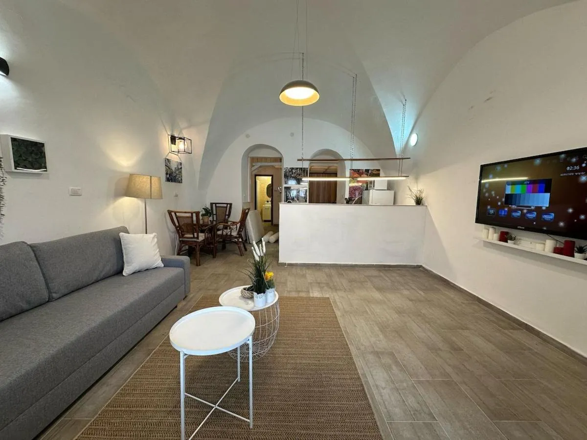 Image 2 of Apartment in front of the market