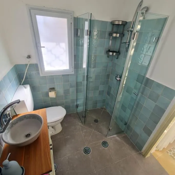 Image 1 of Bright, quiet charming getaway ideally located