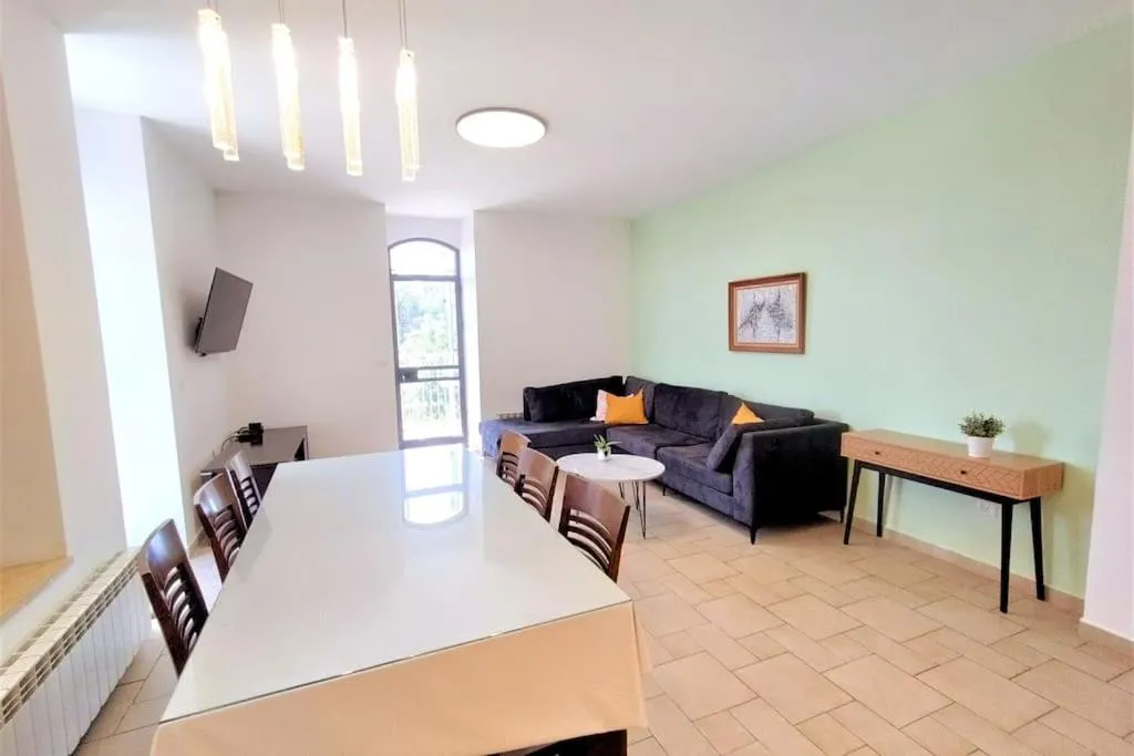 Image 4 of Family Apartment near Old City