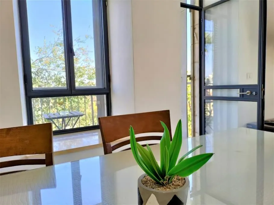 Image 3 of Family Apartment near Old City