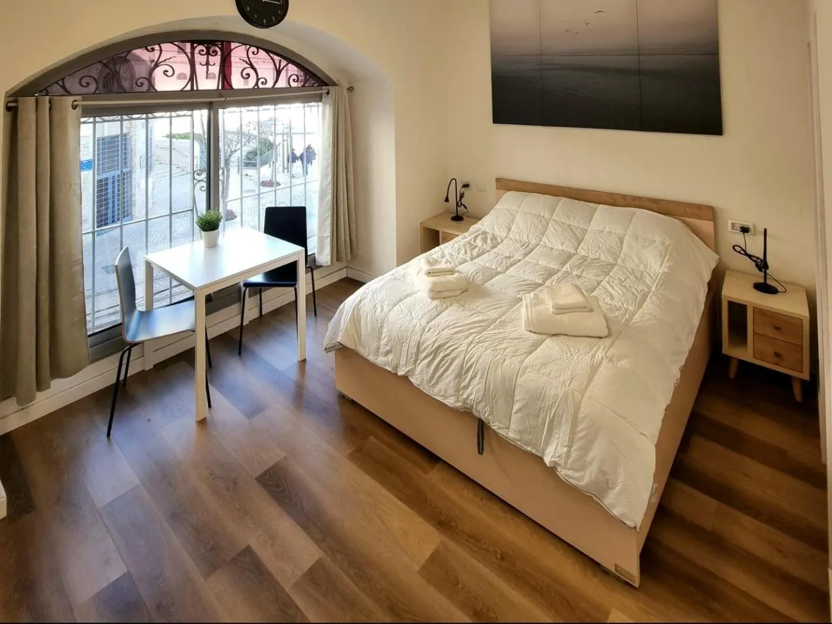 Image 1 of Jaffa 17- shani studio suite