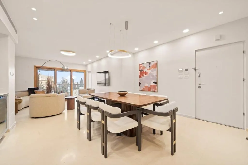 Image of King David Residence Luxury 3 BD Pool Gym Parking