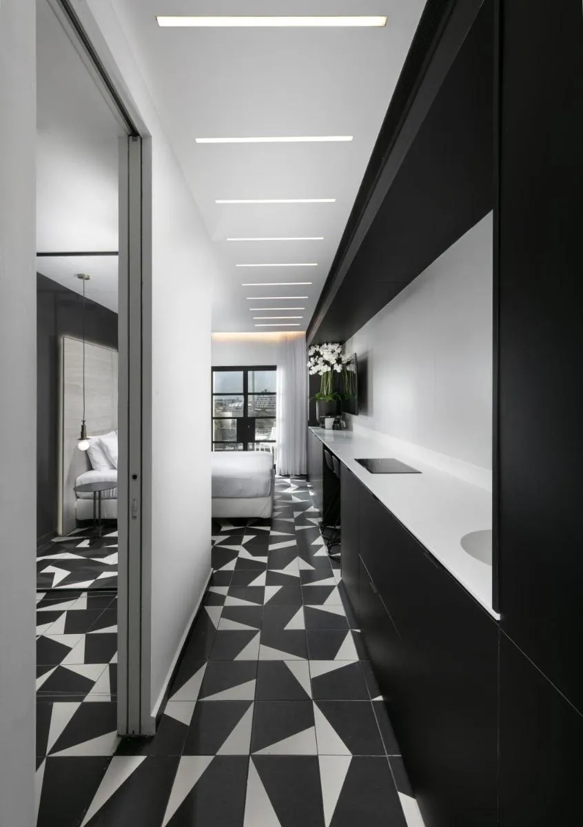 Image 4 of King George Suites – Betzalel