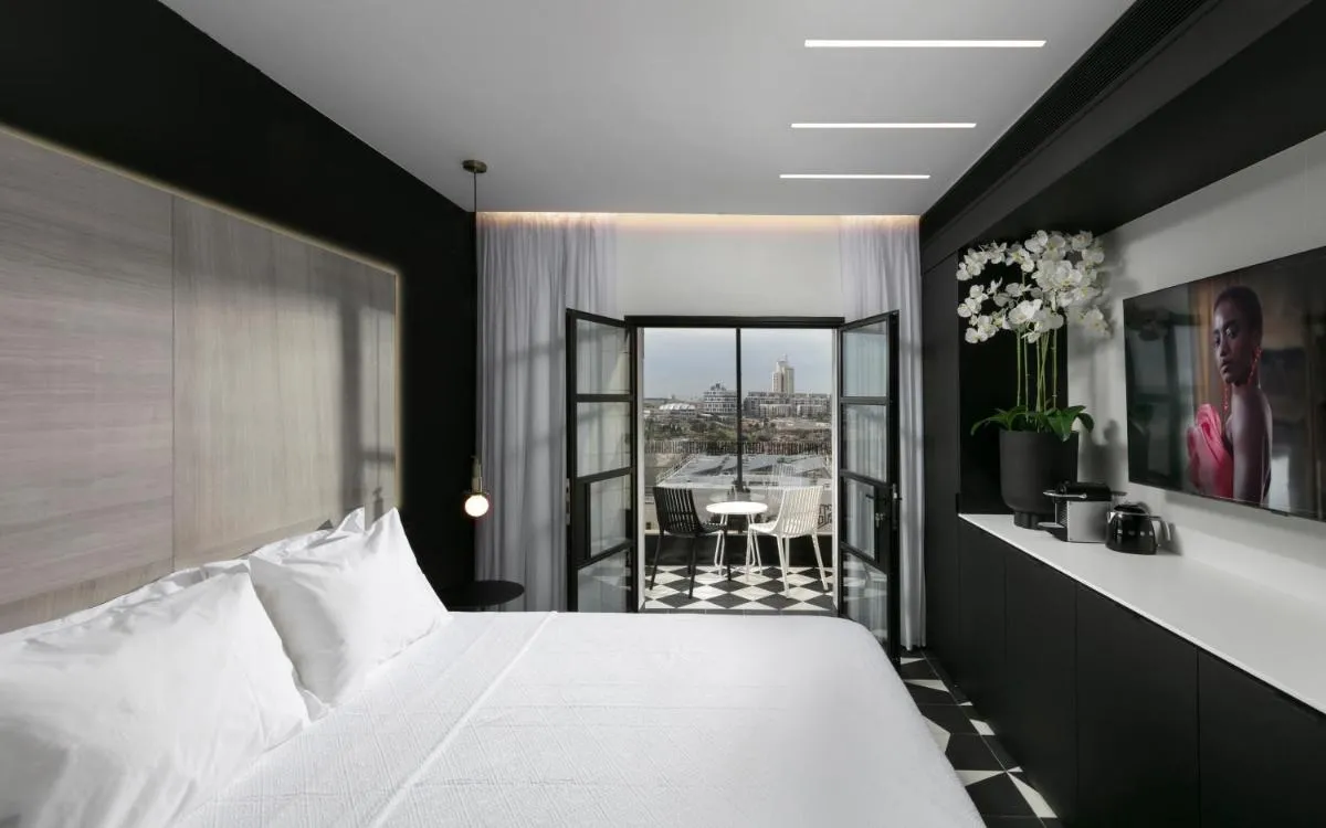 Image 1 of King George Suites – Betzalel