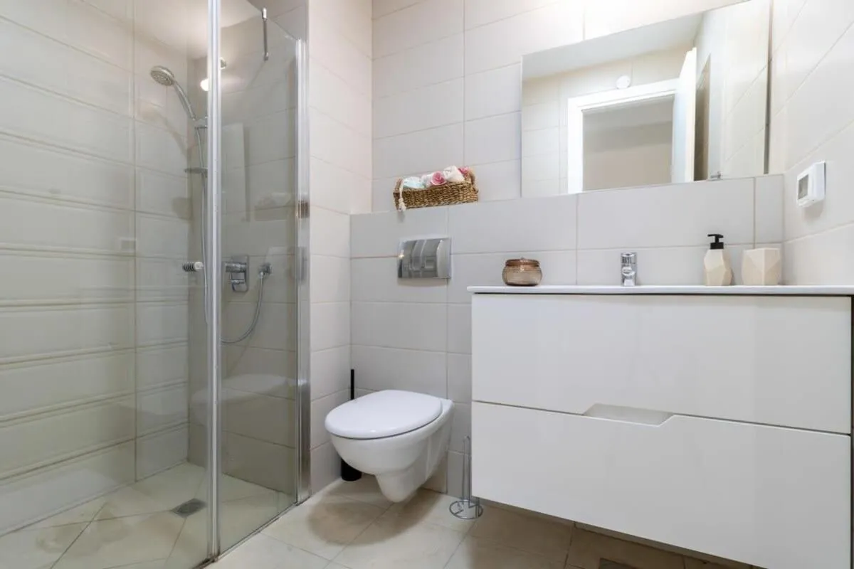 Image 2 of Modern & Comfortable 1-Bedroom Oasis with Luxury Amenities