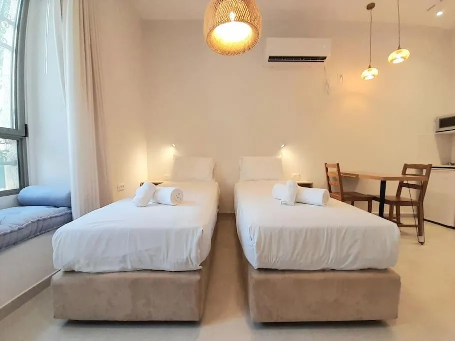 Image 1 of Nachlaot Area Lovely Comfy Studio