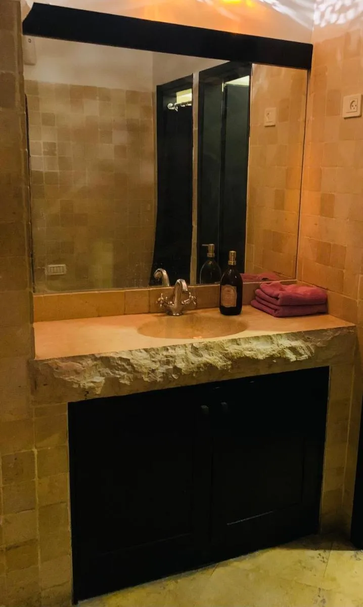 Image 4 of REENE Boutique Suites The Campari Suite