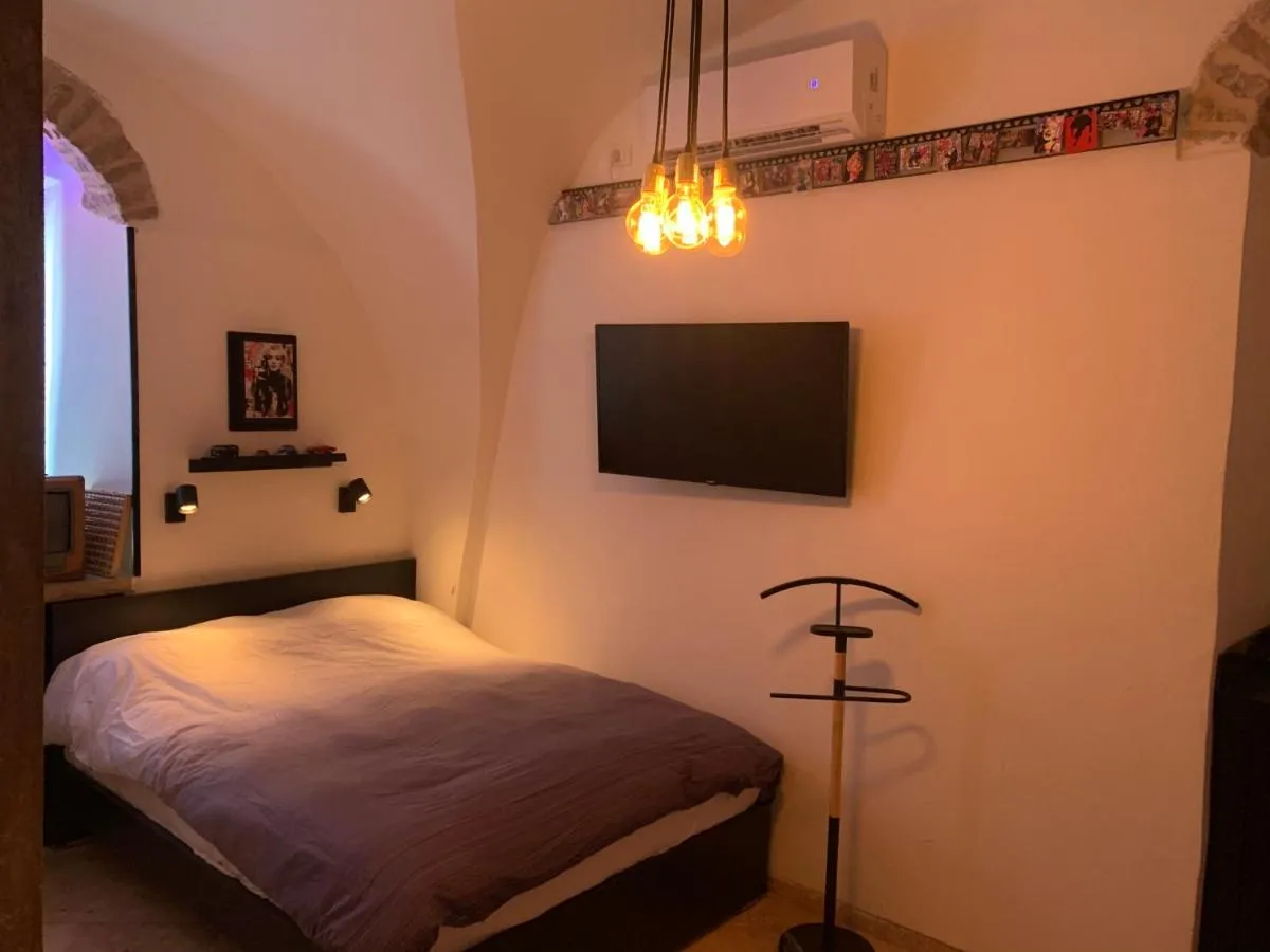 Image 4 of REENE Boutique Suites The Milano Suite