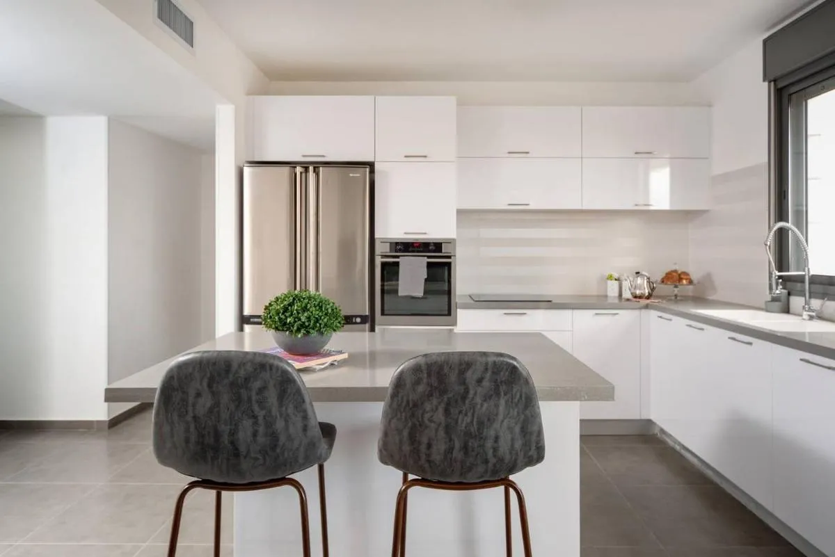 Image 3 of Savyoney Ramat Sharet By Isrentals- 3 Bedrooms