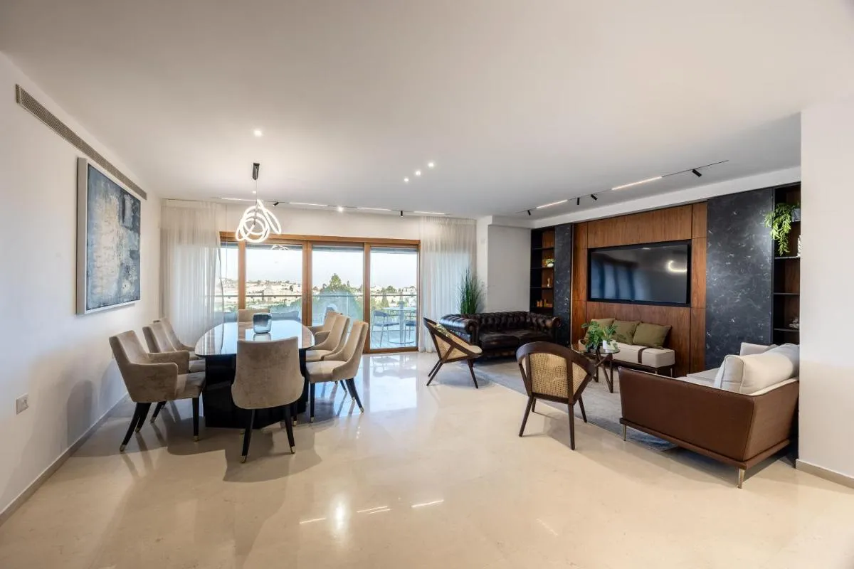 Image 4 of king david residence 131