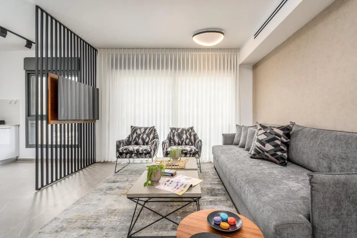 Image of prestige 2BDR&2Bth w Parking- mahne yehuda sea-u jerusalem